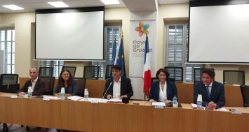 Les personnalités sont installées en salle du conseil communautaire