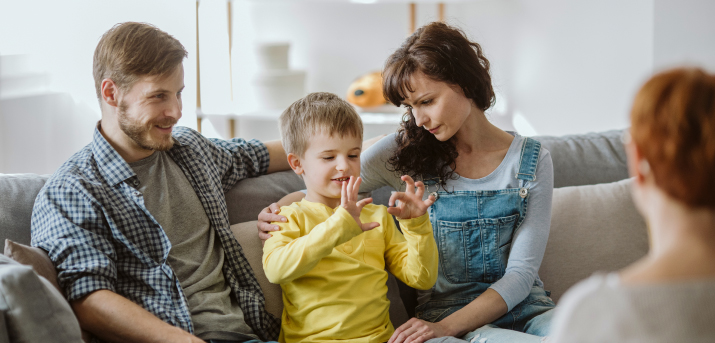 2 parents et un enfant