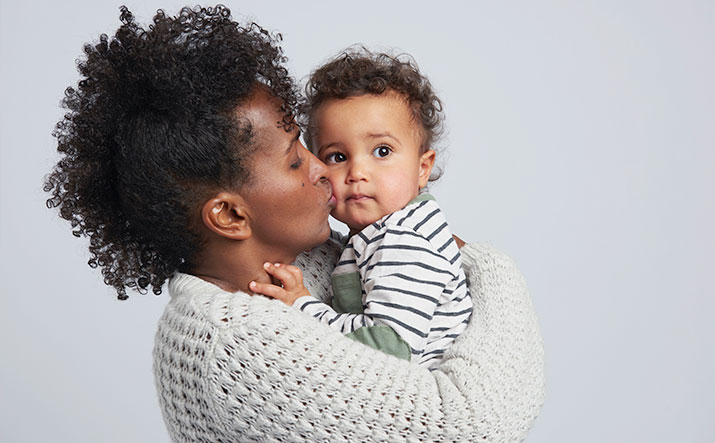Une mère avec son enfant