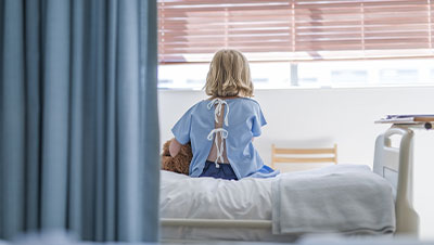 enfant à l'hôpital