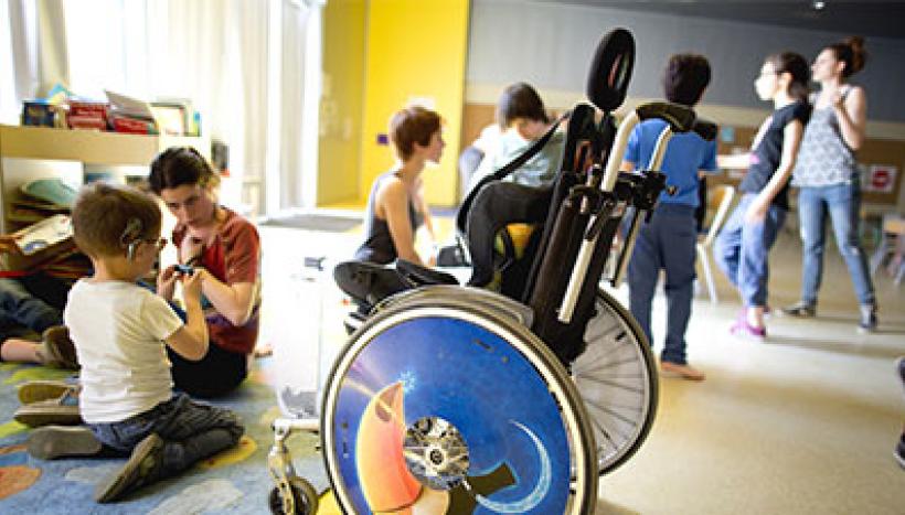 enfant en situation de handicap à l'école