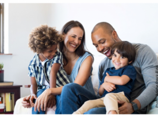Parents avec deux enfants